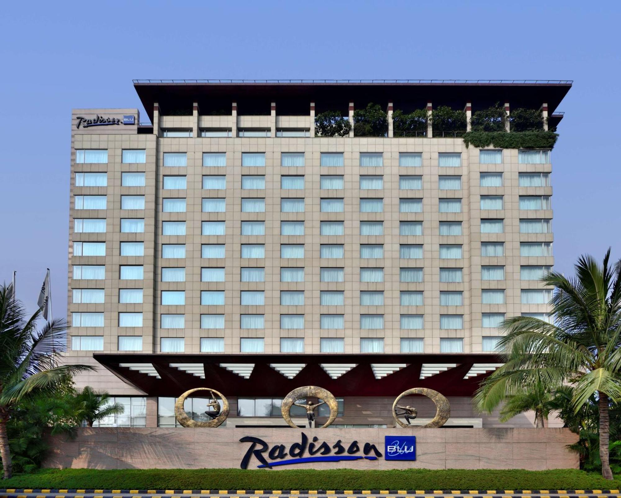 Radisson Blu Hotel, Indore Buitenkant foto